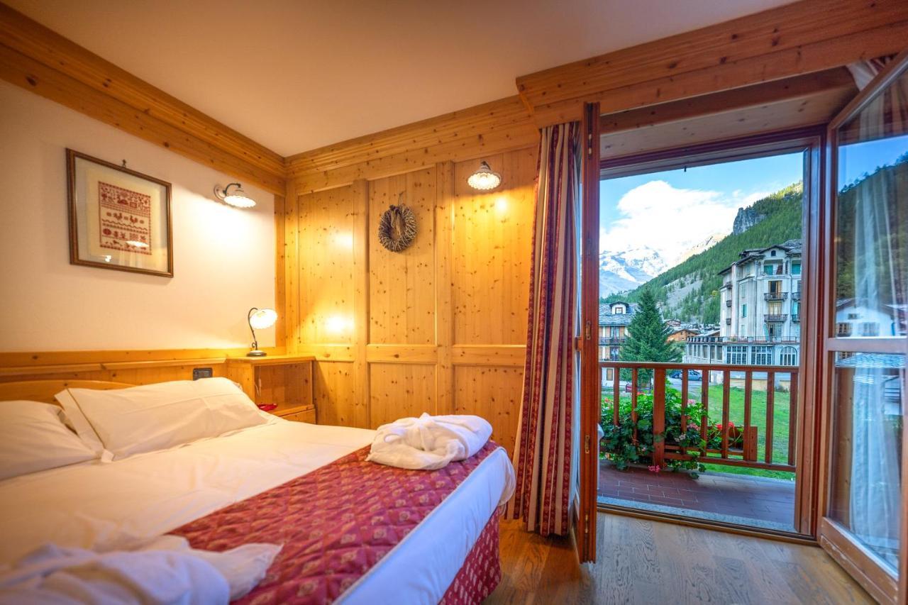 Lo Scoiattolo Hotel Gressoney-la-Trinité Extérieur photo