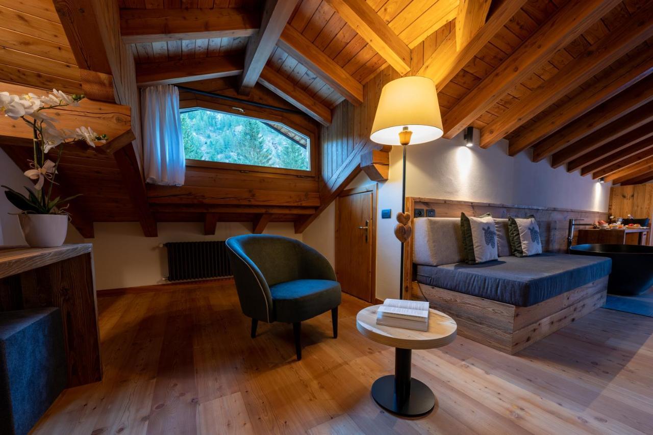 Lo Scoiattolo Hotel Gressoney-la-Trinité Extérieur photo