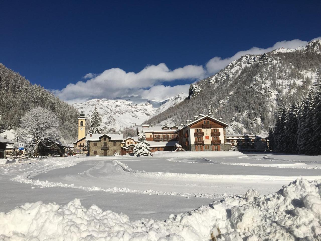 Lo Scoiattolo Hotel Gressoney-la-Trinité Extérieur photo